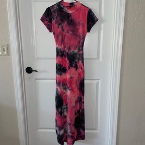 BFamous Tie-Dye Maxi Dress w Cut Outs (L)